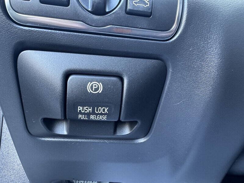 Used 2014 Volvo S60 T5 FWD image 16