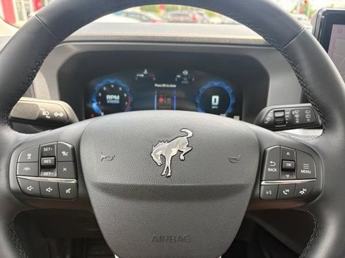 Used 2025 Ford Bronco Sport Outer Banks w/ Outer Banks Tech Package+ AWD/4WD image 17