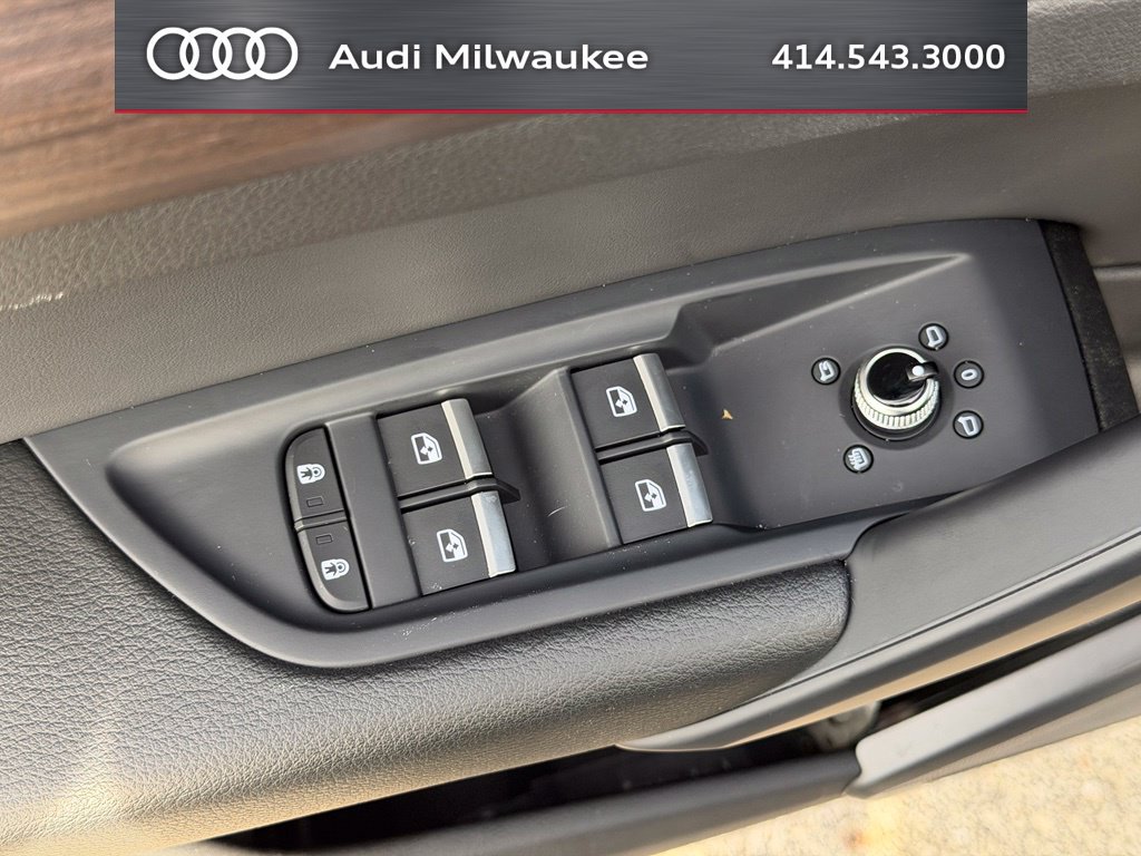 Used 2024 Audi Q5 2.0T Premium w/ Convenience Package AWD/4WD image 23
