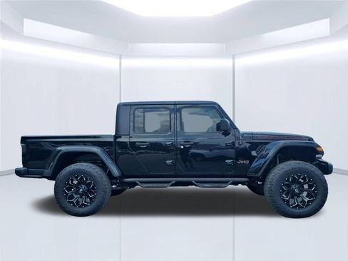 Used 2020 Jeep Gladiator Rubicon AWD/4WD image 3