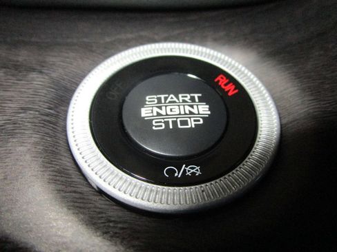 New 2025 Jeep Grand Cherokee L Limited w/ Luxury Tech Group II image 42