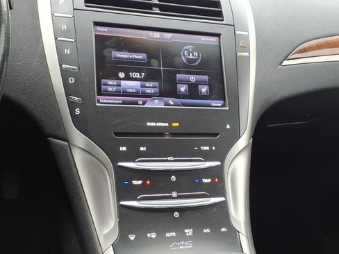 Used 2013 Lincoln MKZ AWD image 15
