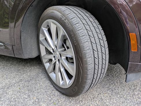 Certified 2023 Buick Envision Avenir AWD/4WD image 39