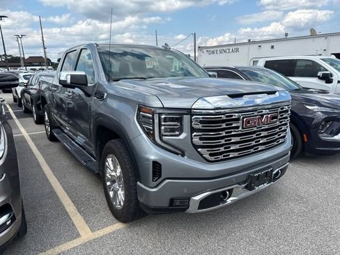 Used 2025 GMC Sierra 1500 Denali w/ Technology Package AWD/4WD image 5