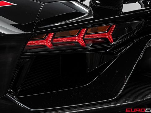Used 2021 Lamborghini Aventador SVJ AWD/4WD image 27
