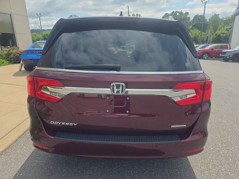 Used 2018 Honda Odyssey Touring image 6