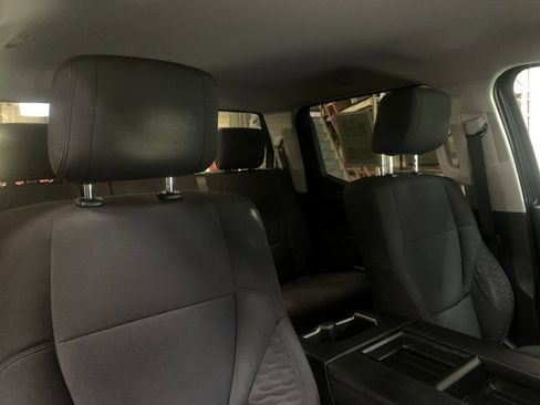 Used 2022 Toyota Tundra SR5 w/ SR5 Convenience Package AWD/4WD image 17