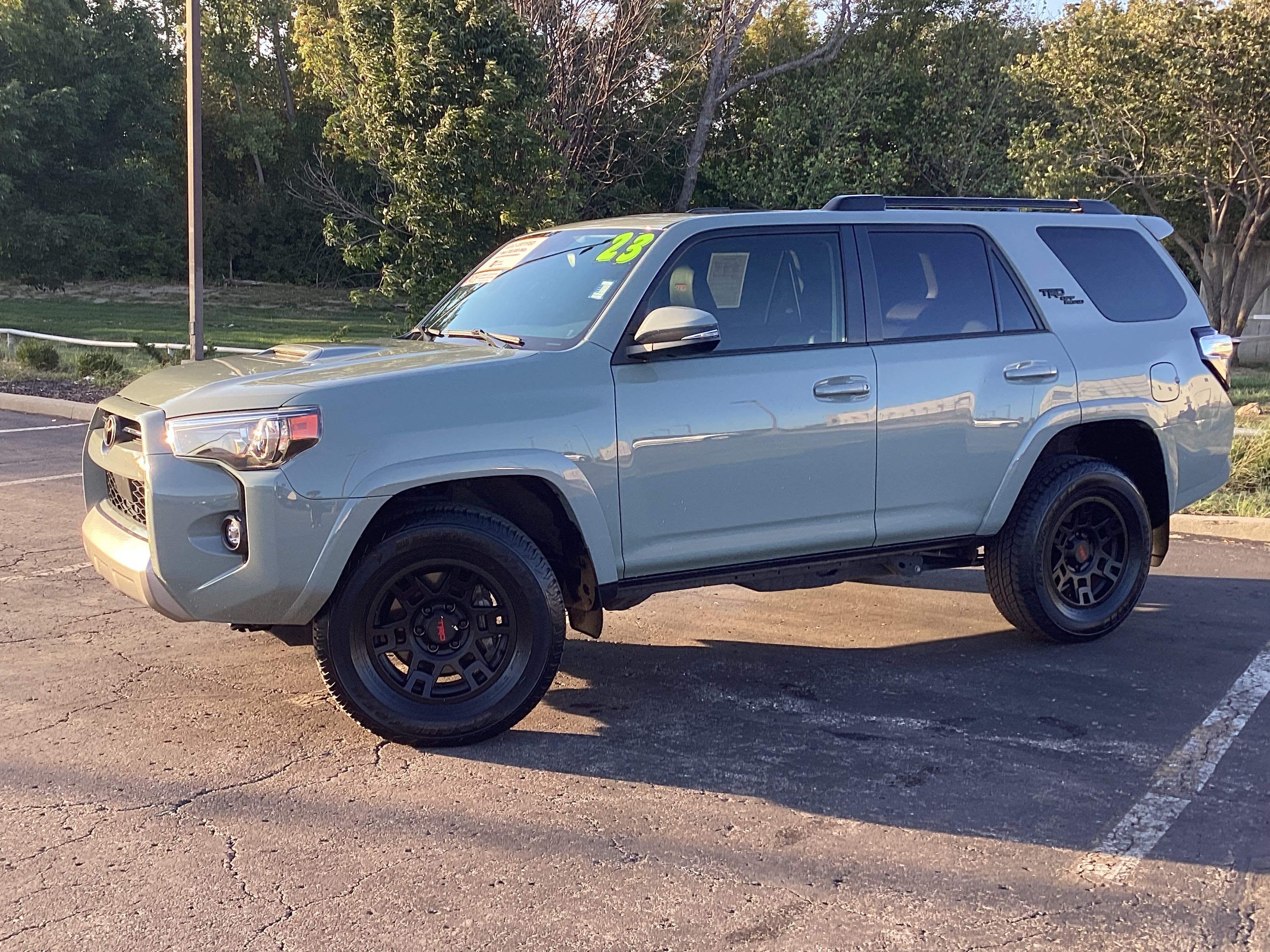 Certified 2023 Toyota 4Runner TRD Off-Road Premium w/ Moonroof Package AWD/4WD image 21