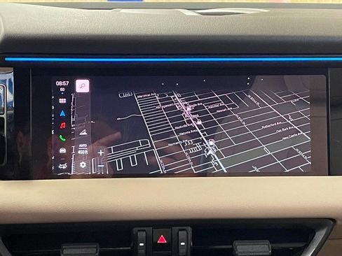 Used 2025 Porsche Macan 4 Electric image 34