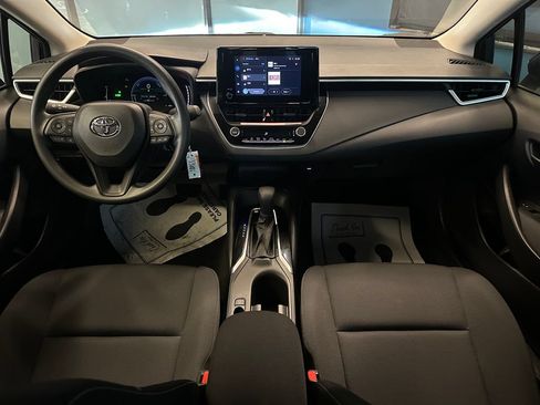 Used 2026 Toyota Corolla LE FWD image 9
