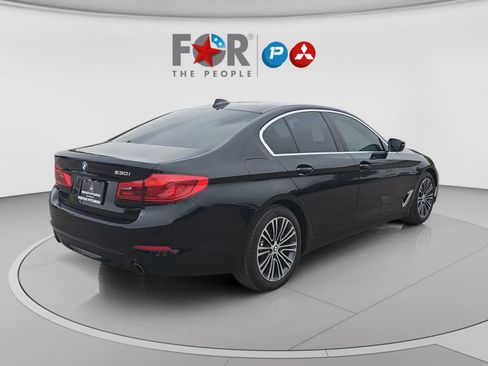 Used 2019 BMW 530i w/ Convenience Package RWD image 5