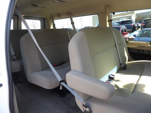 Used 2009 Ford E-350 and Econoline 350 XL image 25