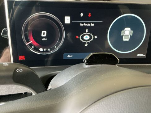 Certified 2025 Hyundai Santa Cruz Limited image 11