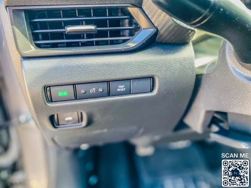 Used 2024 Nissan Sentra S FWD image 18