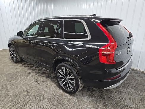 Used 2022 Volvo XC90 T6 Momentum w/ Advanced Package image 9