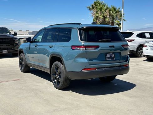New 2026 Jeep Grand Cherokee L Limited w/ Limited Altitude Package AWD/4WD image 4