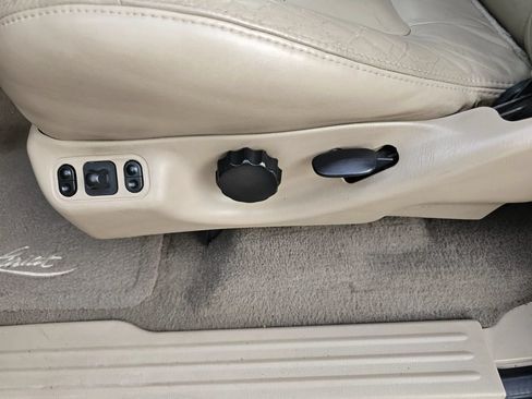 Used 2002 Ford F150 King Ranch RWD image 17