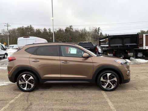 Used 2016 Hyundai Tucson Limited w/ Option Group 03 image 2