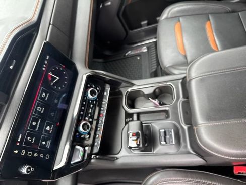 Used 2023 GMC Sierra 1500 AT4 w/ AT4 Premium Package AWD/4WD image 29