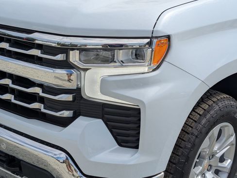 New 2026 Chevrolet Silverado 1500 LTZ w/ LTZ Premium Package AWD/4WD image 11
