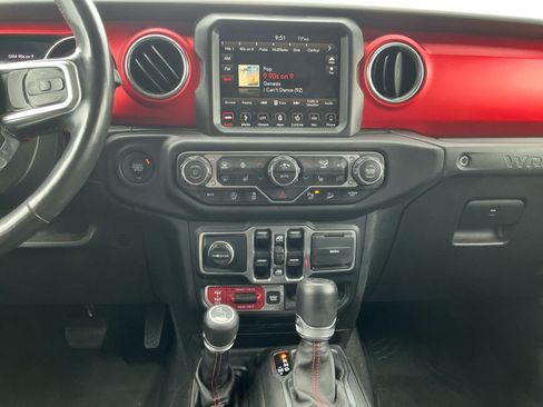 Used 2019 Jeep Wrangler Unlimited Rubicon AWD/4WD image 11