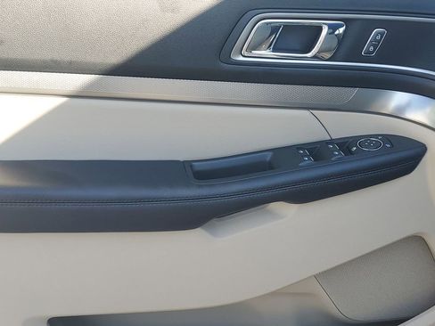 Used 2018 Ford Explorer XLT w/ Equipment Group 202A image 42