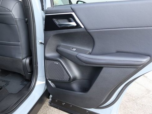 New 2026 Mitsubishi Outlander SE image 30