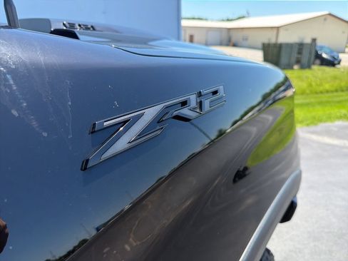 Used 2023 Chevrolet Silverado 1500 ZR2 w/ Technology Package AWD/4WD image 6