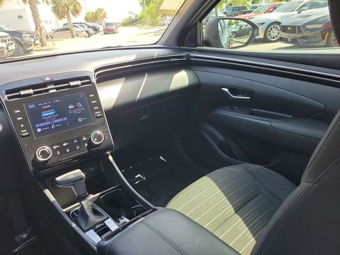 Used 2022 Hyundai Santa Cruz SEL w/ Activity Package FWD image 13
