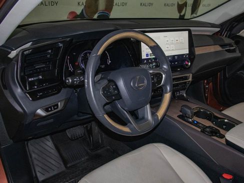 Used 2023 Lexus RX 350 Premium Plus w/ Cold Area Package FWD image 5