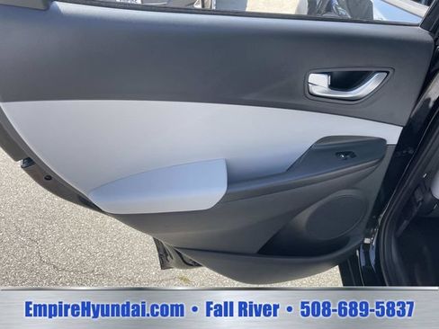Used 2023 Hyundai Kona SEL w/ Convenience Package AWD/4WD image 16
