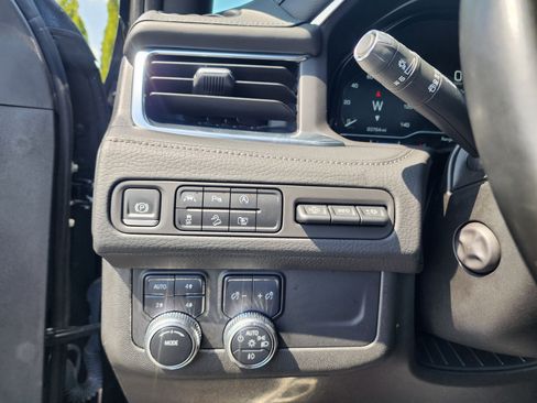 Used 2023 GMC Yukon Denali image 29