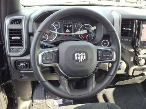 New 2026 RAM 1500 Express AWD/4WD image 5