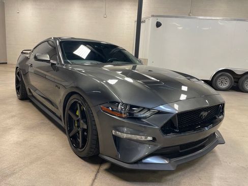 Used 2018 Ford Mustang GT Premium w/ GT Performance Package RWD image 9