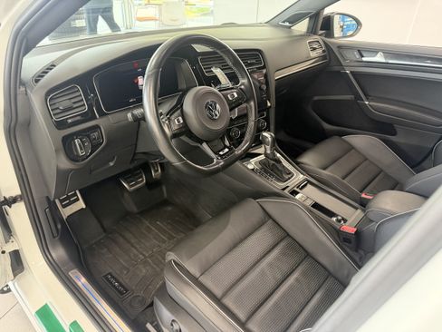 Used 2019 Volkswagen Golf R 4-Door AWD/4WD image 8