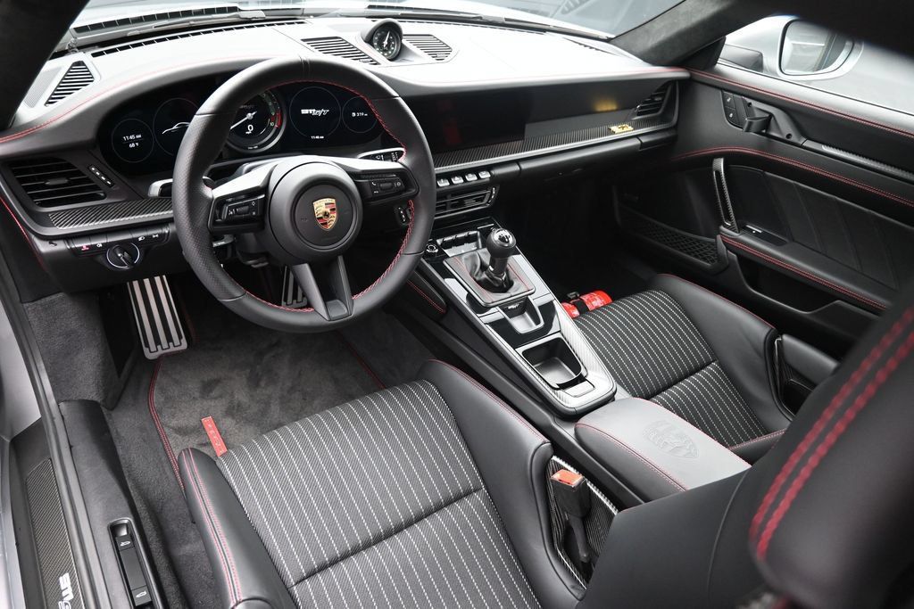 Certified 2024 Porsche 911 GT3 RS RWD image 5