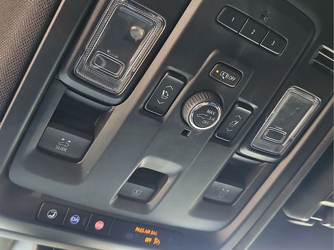 Used 2022 Chevrolet Tahoe RST w/ Sport Performance Package AWD/4WD image 20