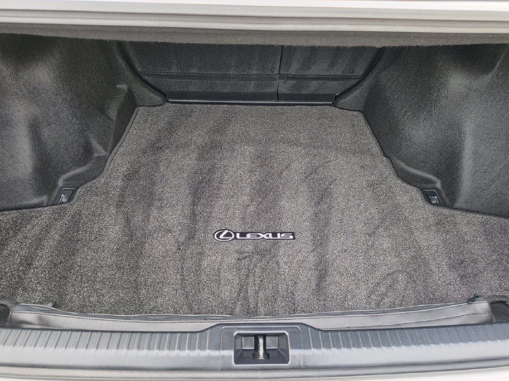 Used 2024 Lexus IS 300 w/ Comfort Package RWD image 30