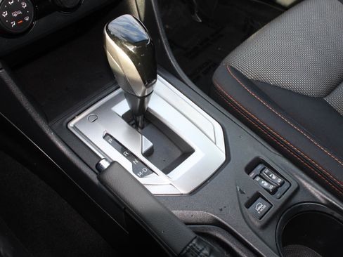 Used 2019 Subaru Crosstrek 2.0i Premium image 14