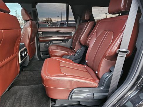 Used 2023 Ford Expedition Limited image 32