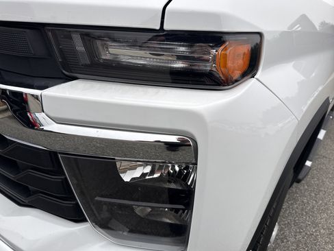 Certified 2025 Chevrolet Silverado 2500 LT w/ Convenience Package image 6