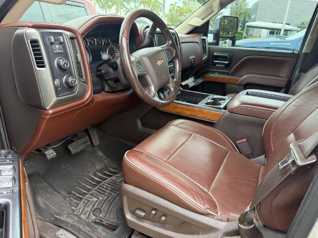 Used 2014 Chevrolet Silverado 1500 High Country AWD/4WD image 10