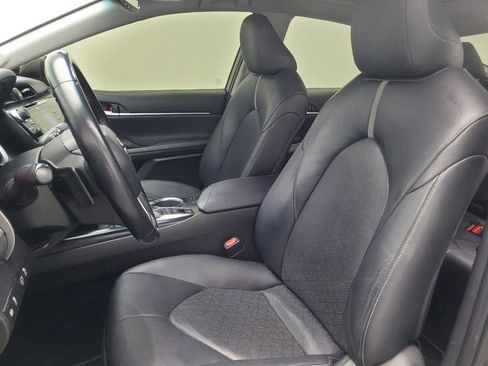 Used 2019 Toyota Camry XSE w/ Navigation Package FWD image 17