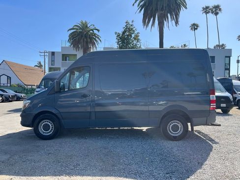 Used 2018 Mercedes-Benz Sprinter 2500 image 14