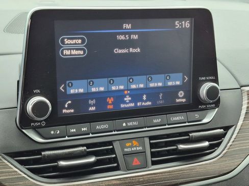 Used 2022 Nissan Altima 2.5 SL FWD image 17