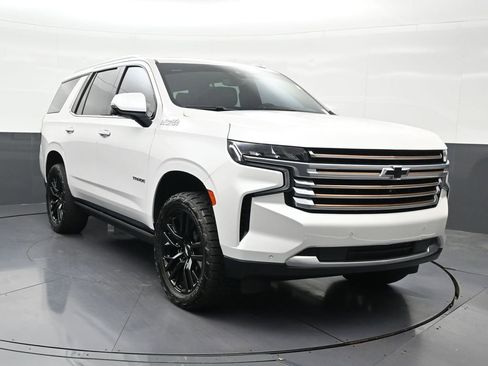 Used 2021 Chevrolet Tahoe High Country w/ Premium Package AWD/4WD image 8