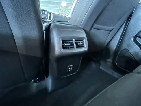 Used 2022 Chevrolet Equinox LT FWD image 48