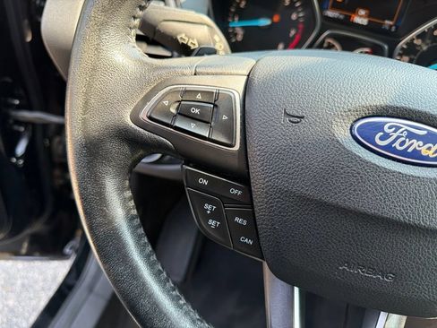 Used 2017 Ford Escape Titanium FWD image 16