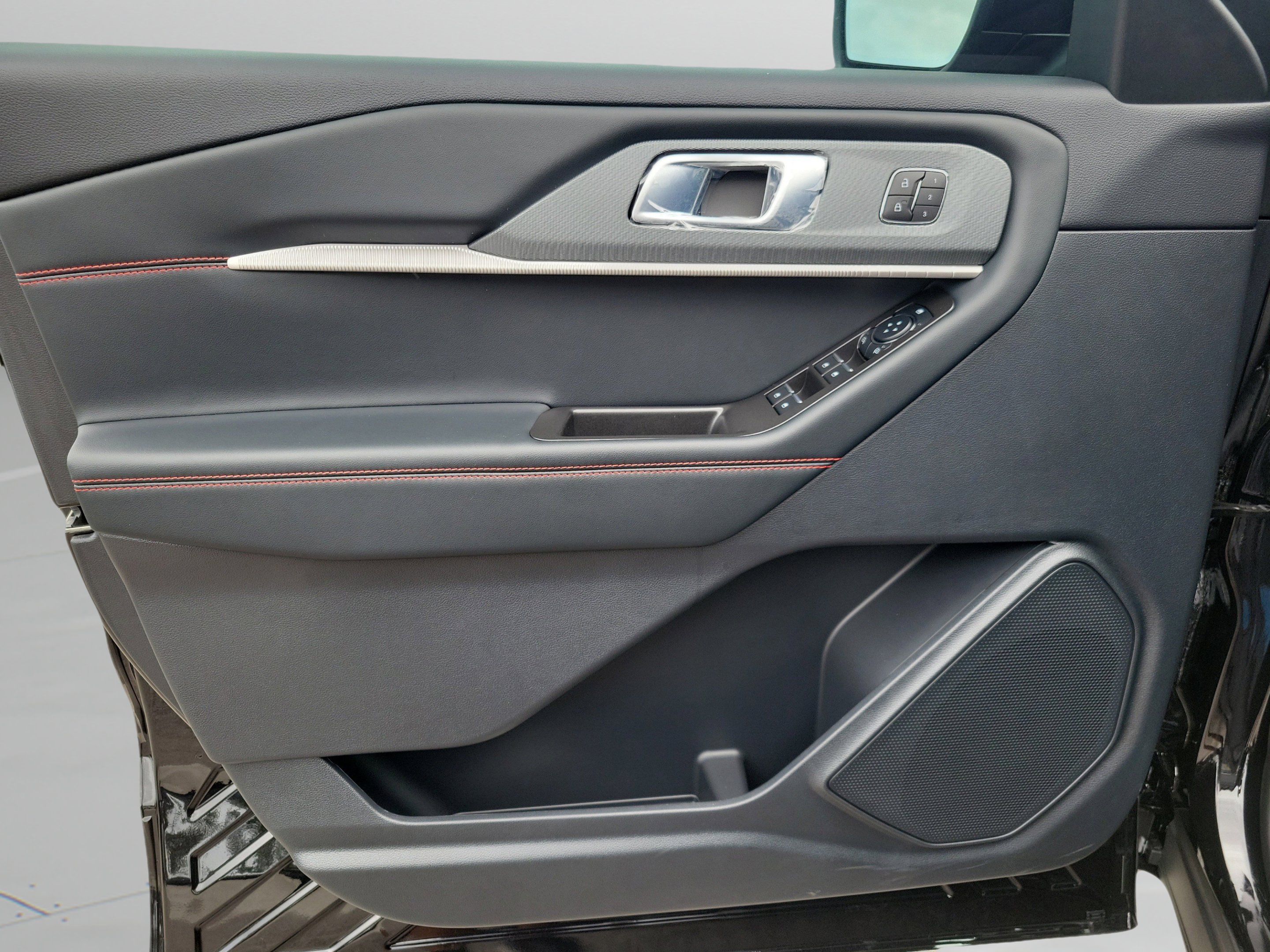 New 2026 Ford Explorer ST-Line w/ ST-Line Street Pack RWD image 14