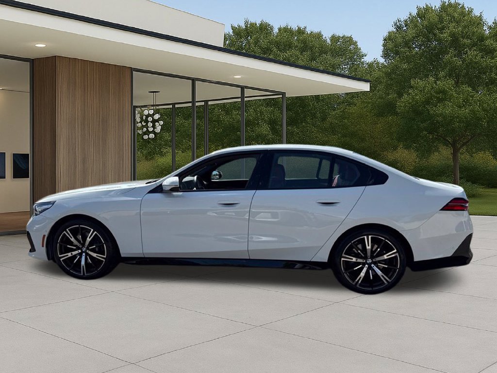 Used 2026 BMW 530i w/ M Sport Package RWD image 13